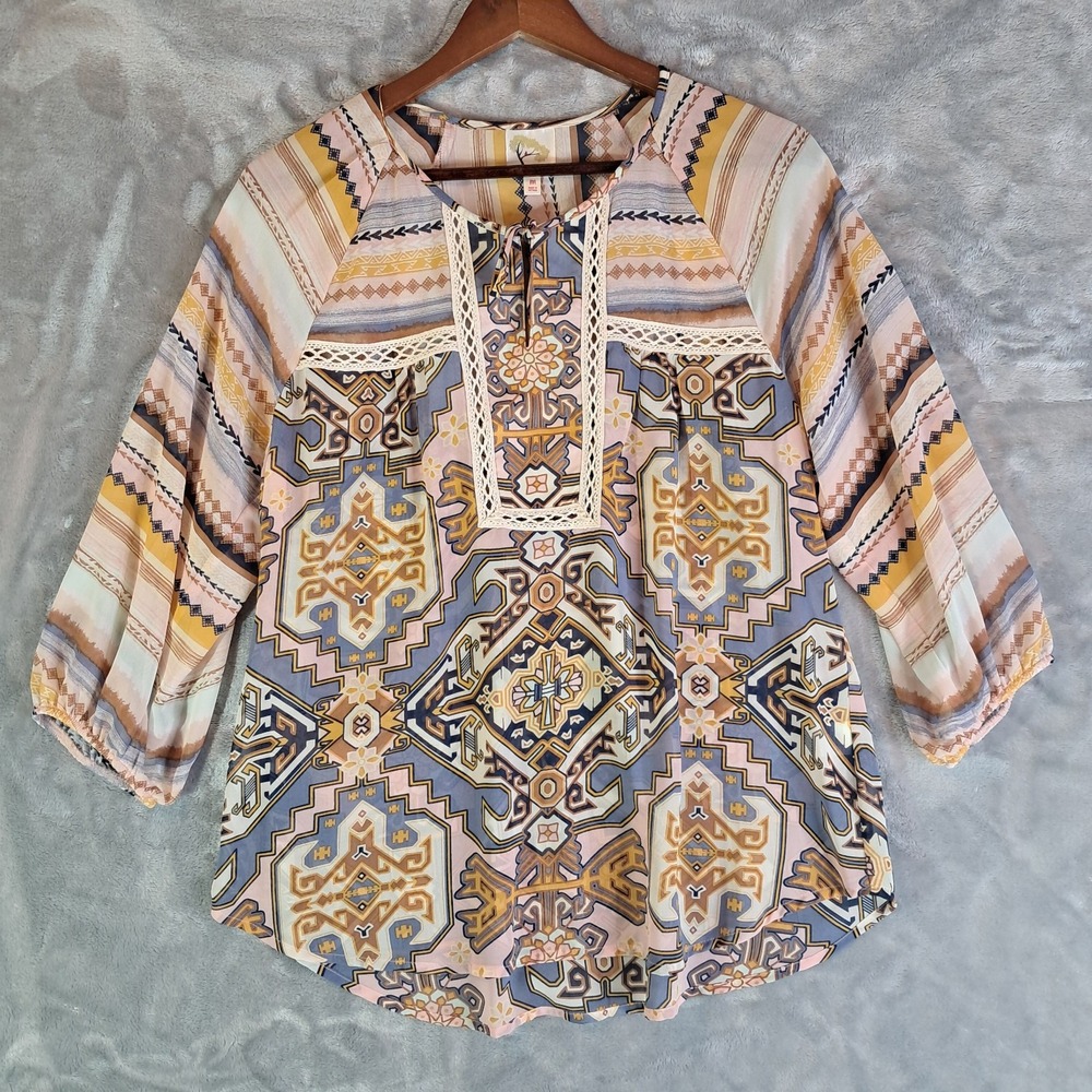 Fig & Flower Womens M Boho Southwestern Geometric Crochet Lace Keyhole Top